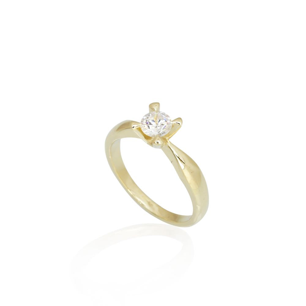 Celebrate ring i 14 kt. gult guld med en centralt placeret 0,50 ct. lab-grown diamant i elegant, forhøjet fatning. Ringen har en glat og poleret overflade, der fremhæver den funklende solitaire-diamant.