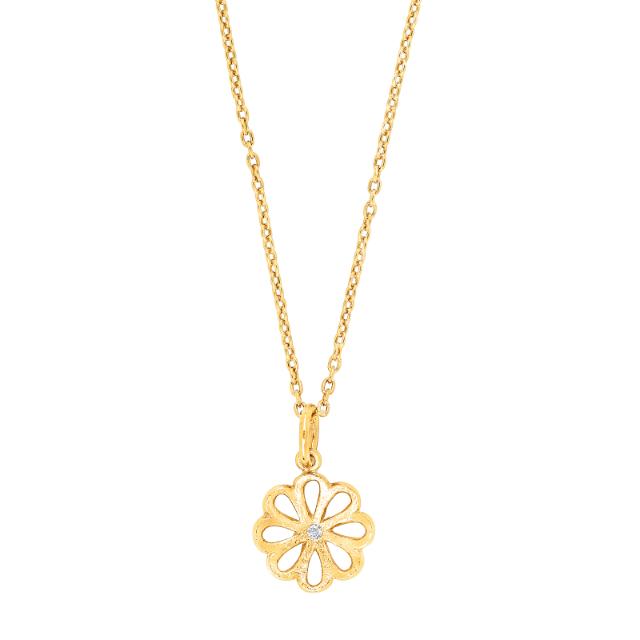 Forgyldt halssmykke fra Siersbøl med elegant blomsterdesign og en skinnende zirkonia-sten i midten. Dette smykke udstråler tidløs skønhed og er perfekt til at tilføje et strejf af elegance til ethvert outfit.