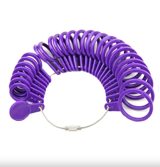 Ringmåler i plast. 33 størrelser, fra ure-smykker.dk