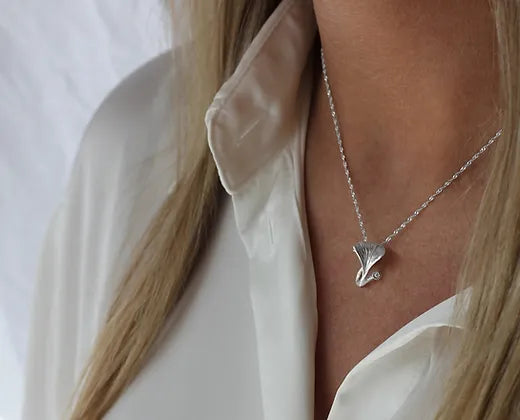 Per Borup Kaya vedhæng - SO14VX, i silver, til female; other, fra Per Borup