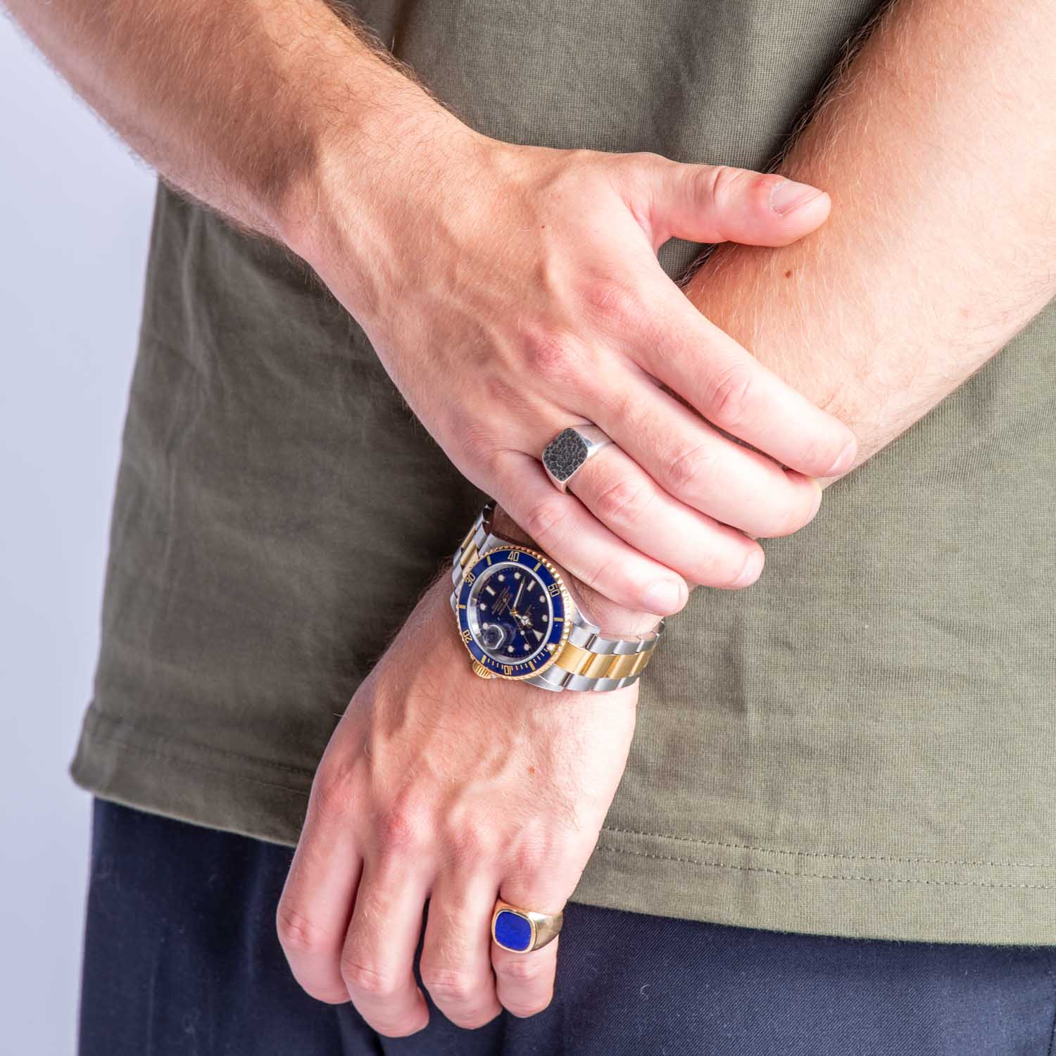 ByBirdie Ring Cushion Hammered herrering i 925 sterling sølv med hamret top