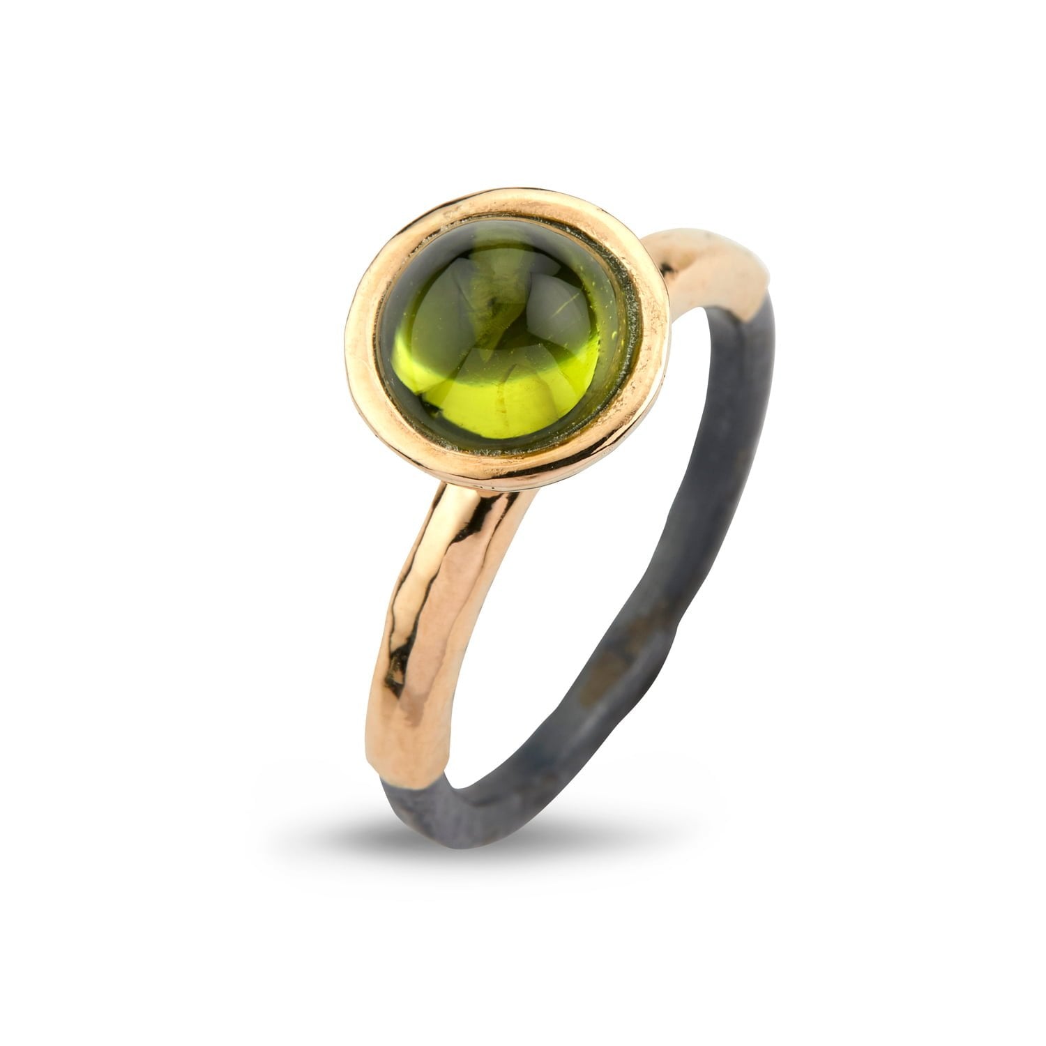 Ring Victoria Rose Peridot Cab – Smykke i sølv fra ByBirdie – Varenr. 50110272D