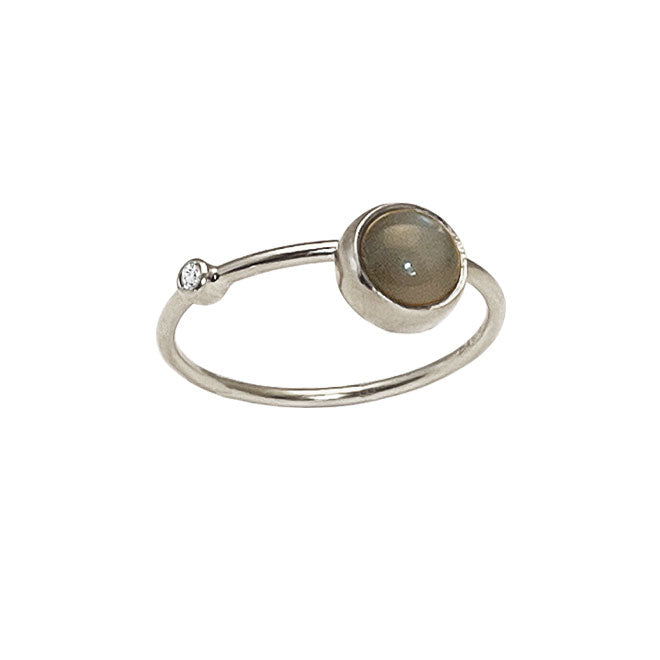 Heiring Koulé ring med grå månesten og brillant, fra Heiring