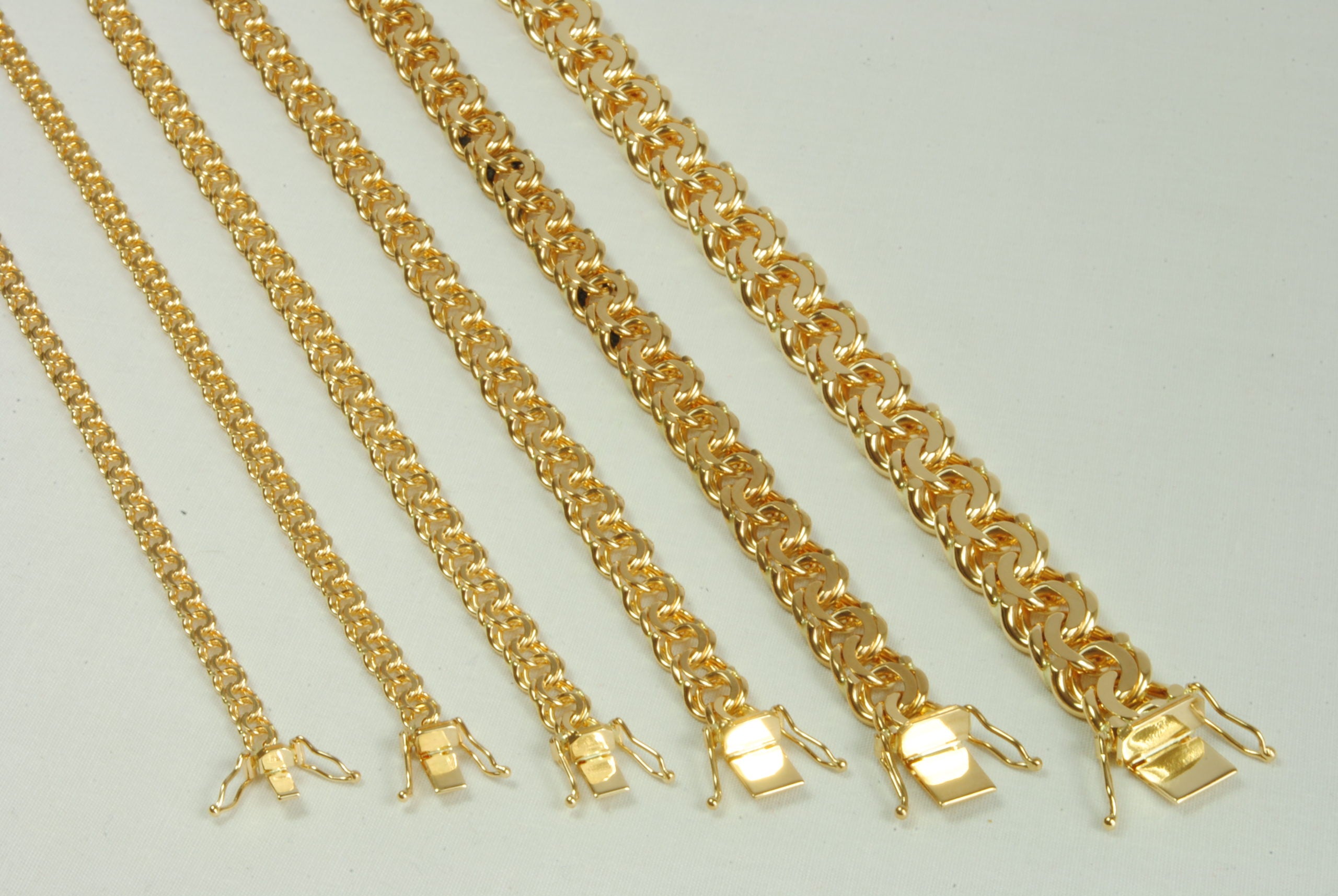 14Kt Guld Bismark halskæde forløb 42cm, i gold, til female; male; unisex, fra BNH