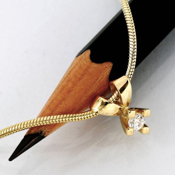 Jewelz Guld Diamant Vedhæng 0,05ct, til female, fra Jan Jørgensen