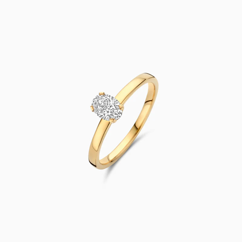 Blush ring LG1019Y i 14 kt gult guld med oval labgrown diamant set i skrå vinkel