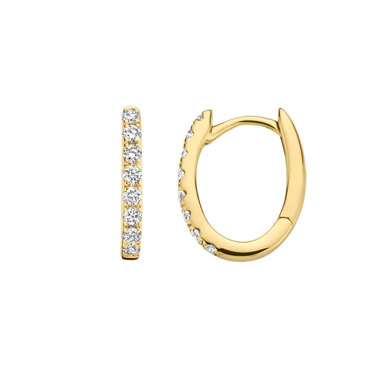 Nærbillede af Blush øreringe i 14 kt guld med 2 x 0,12 ct labgrown diamanter – klassisk og diskret elegance