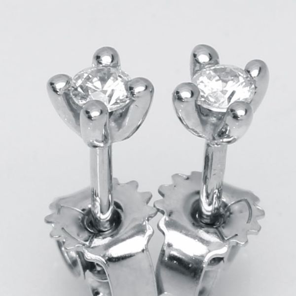 Luxuz Hvidguld Diamant Ørestik 0,10ct, til female; male; unisex, fra Jan Jørgensen