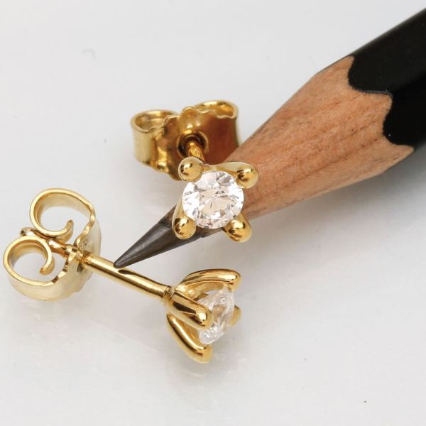 Luxuz Guld Diamant Ørestik 0,35ct, til female; male; unisex, fra Jan Jørgensen