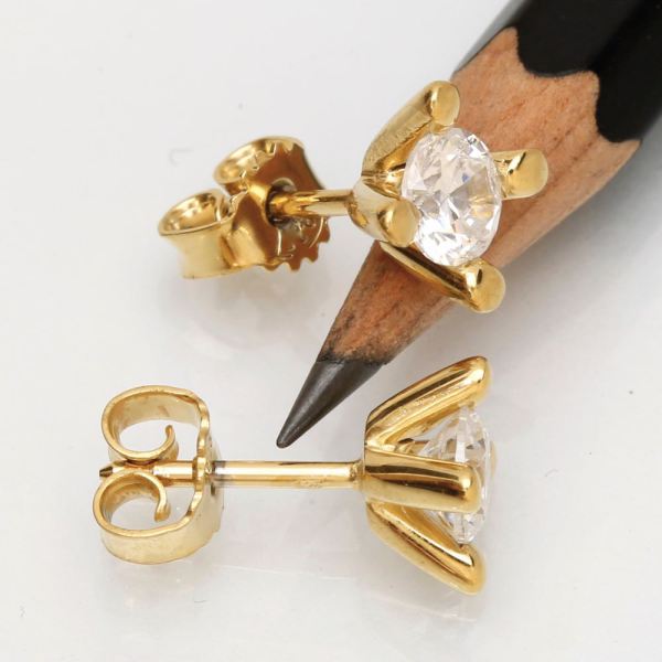 Luxuz Guld Diamant Ørestik 1,00ct, til female; male; unisex, fra Jan Jørgensen