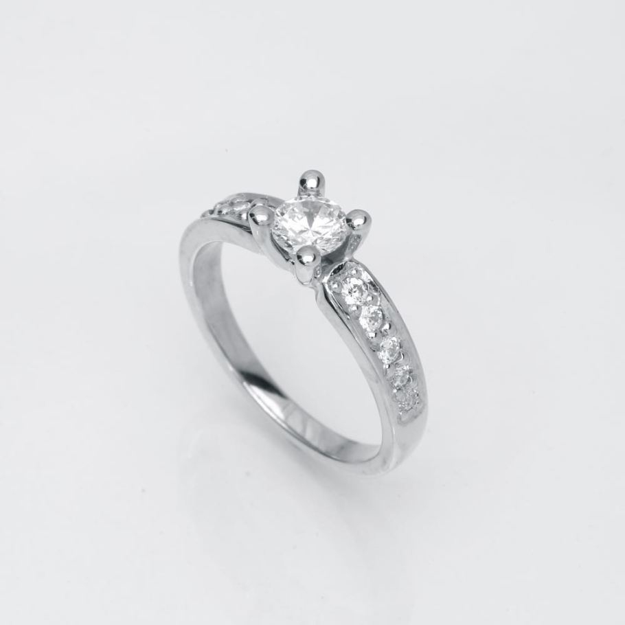 Luxuz Hvidguld Diamant Ring 0,50ct +0,25, til female, fra Jan Jørgensen