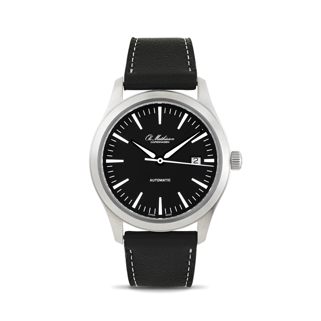 Ole Mathiesen 1919 Sportivo 40 mens-size med læderrem 40mm, fra Ole Mathiesen