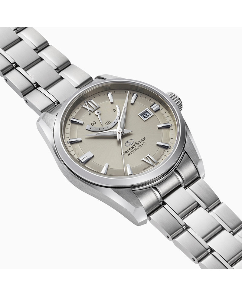 Orient Star Contemporary Date RE-AU0110N, fra Orient Star
