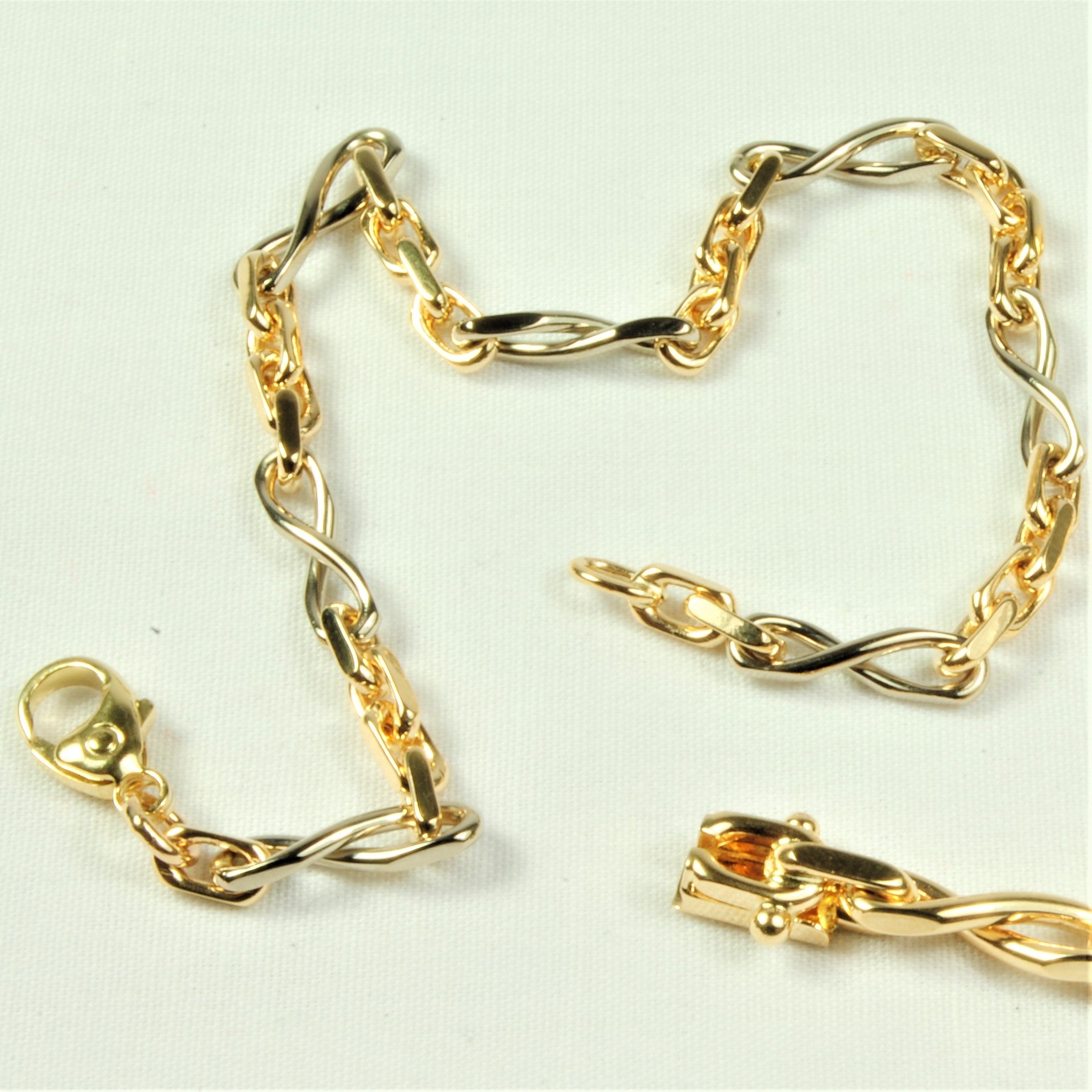 14Kt tofarvet Guld-/hvidguld Anker Sløjfe armbånd 18,5cm, til female; male; unisex, fra BNH