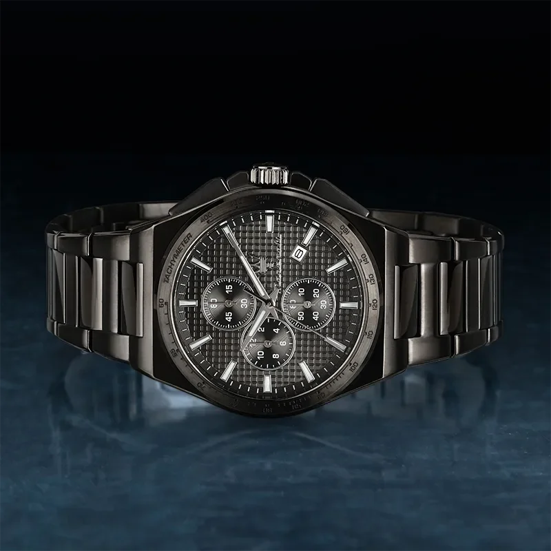 Maserati Velocità Slim R8873653006 produktbillede med sort skive og chronograph på mørk baggrund