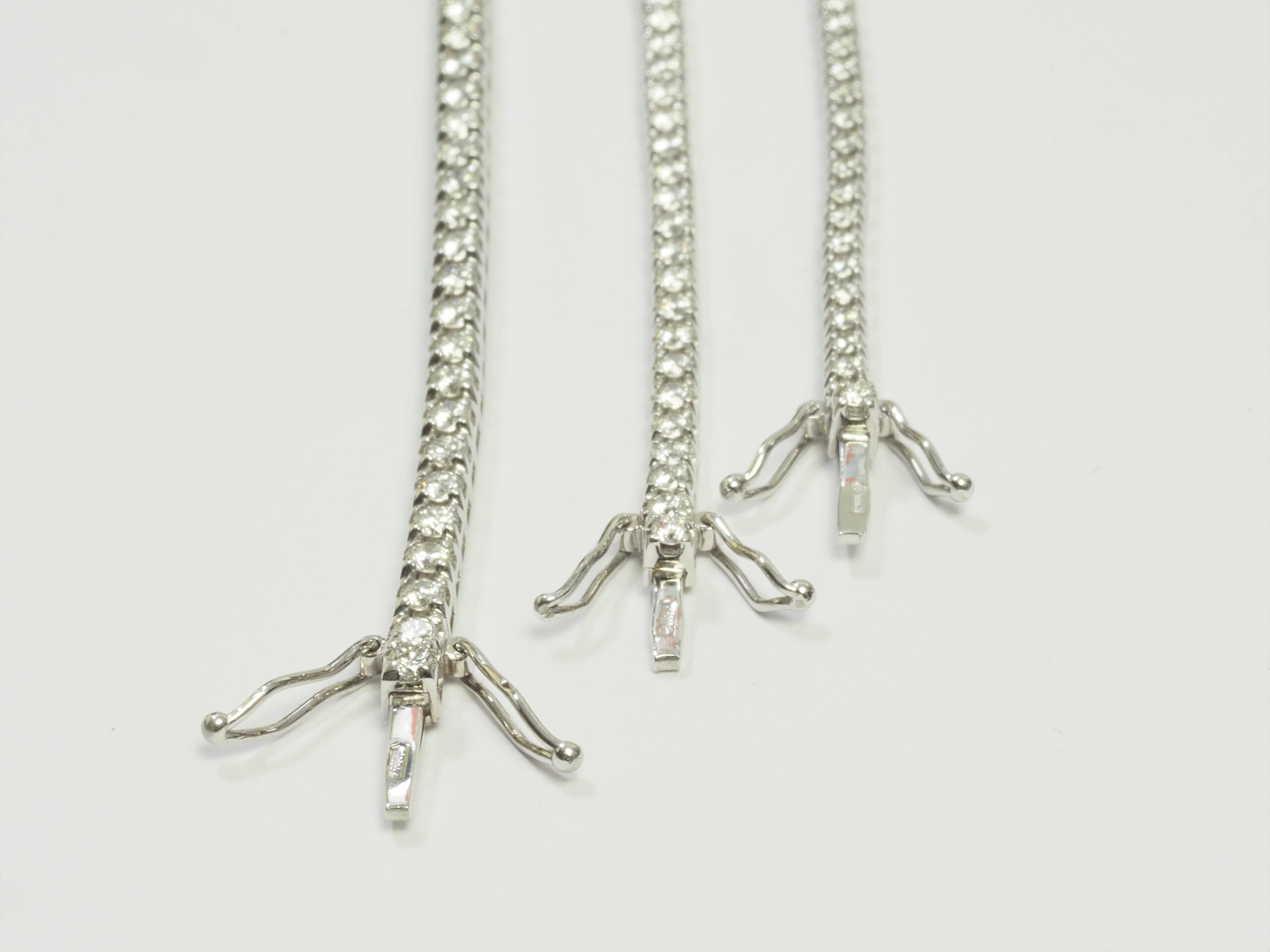 Tennis Armbånd 18kt. HVG 18cm., fra ure-smykker.dk