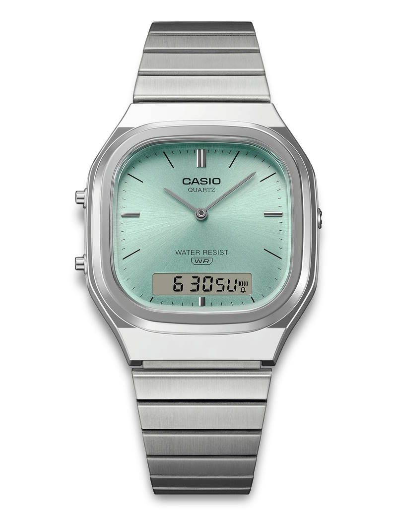 Casio AQ-240E-2AEF dameur med analog og digital visning, acrylglas, justerbar stållænke og vandbeskyttet urkasse.