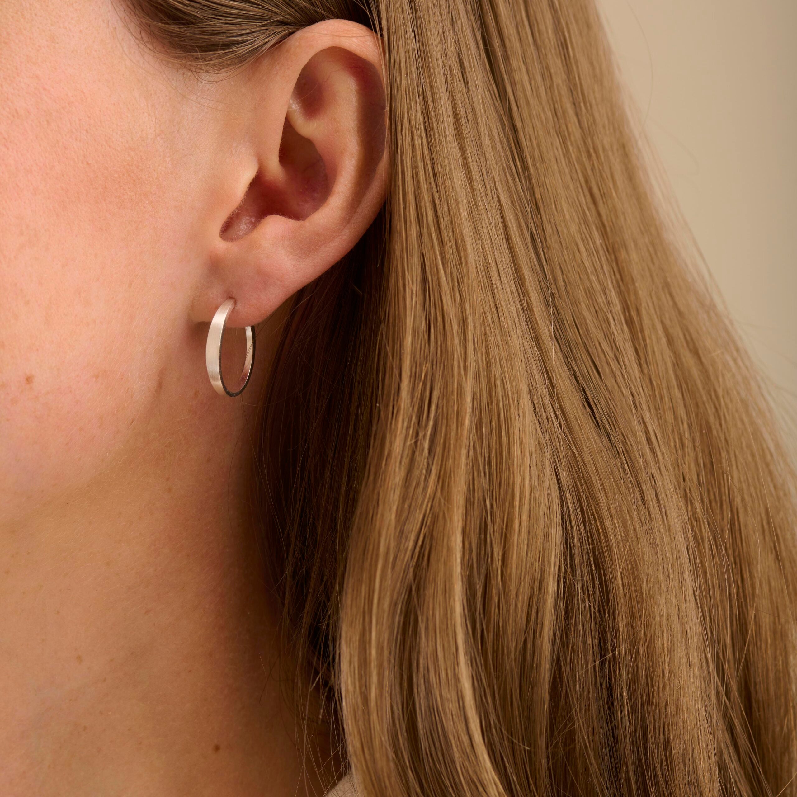 Pernille Corydon Small Eclipse Earrings size 18 mm, til female, fra Pernille Corydon
