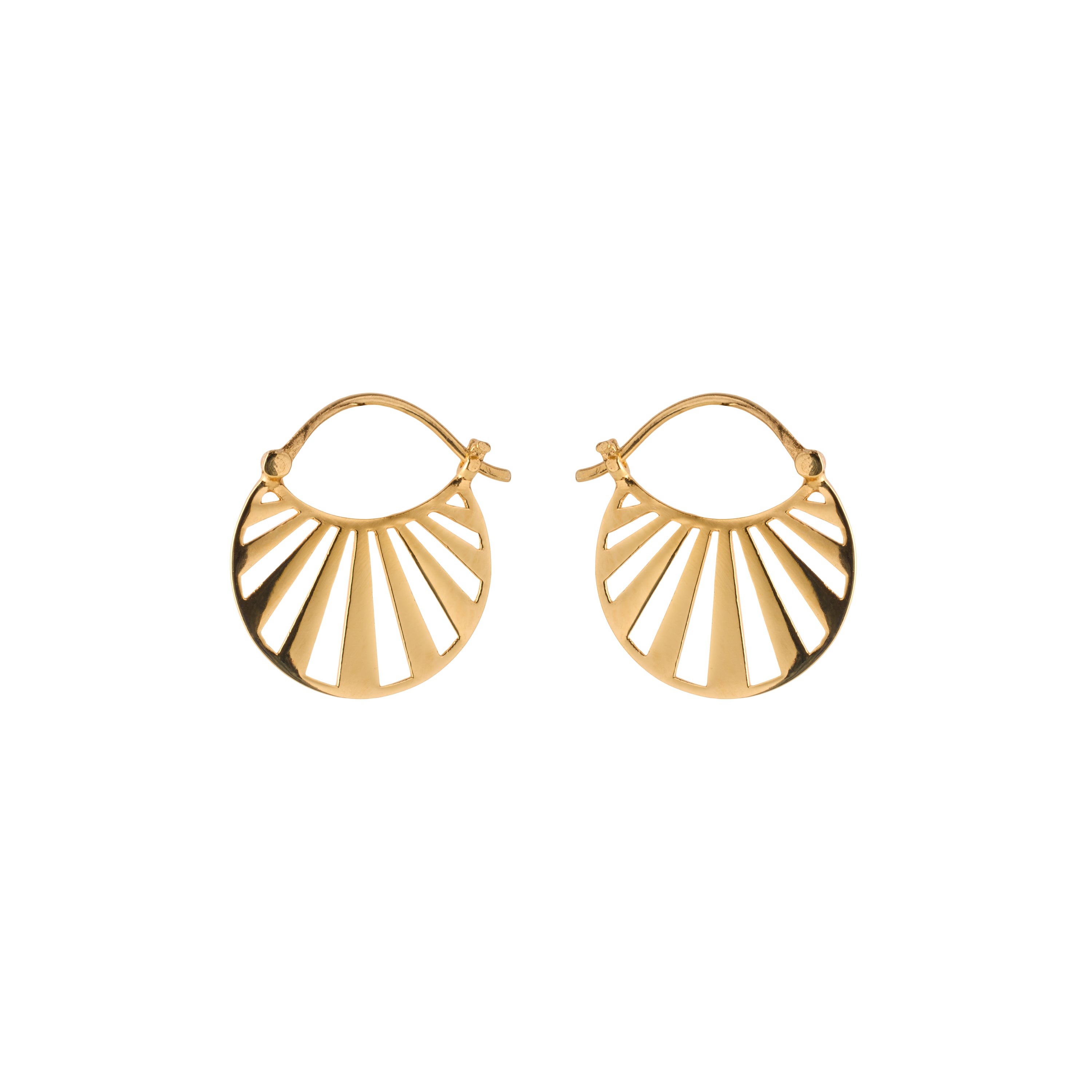 Pernille Corydon Small Misty Light Earrings, i metal; gold, til female, fra Pernille Corydon