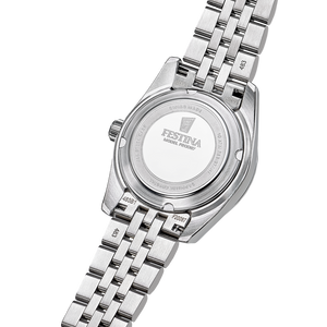 Festina Swiss Made Classic Steel F20087/5 med grøn urskive, riflede detaljer, safirglas og dato.