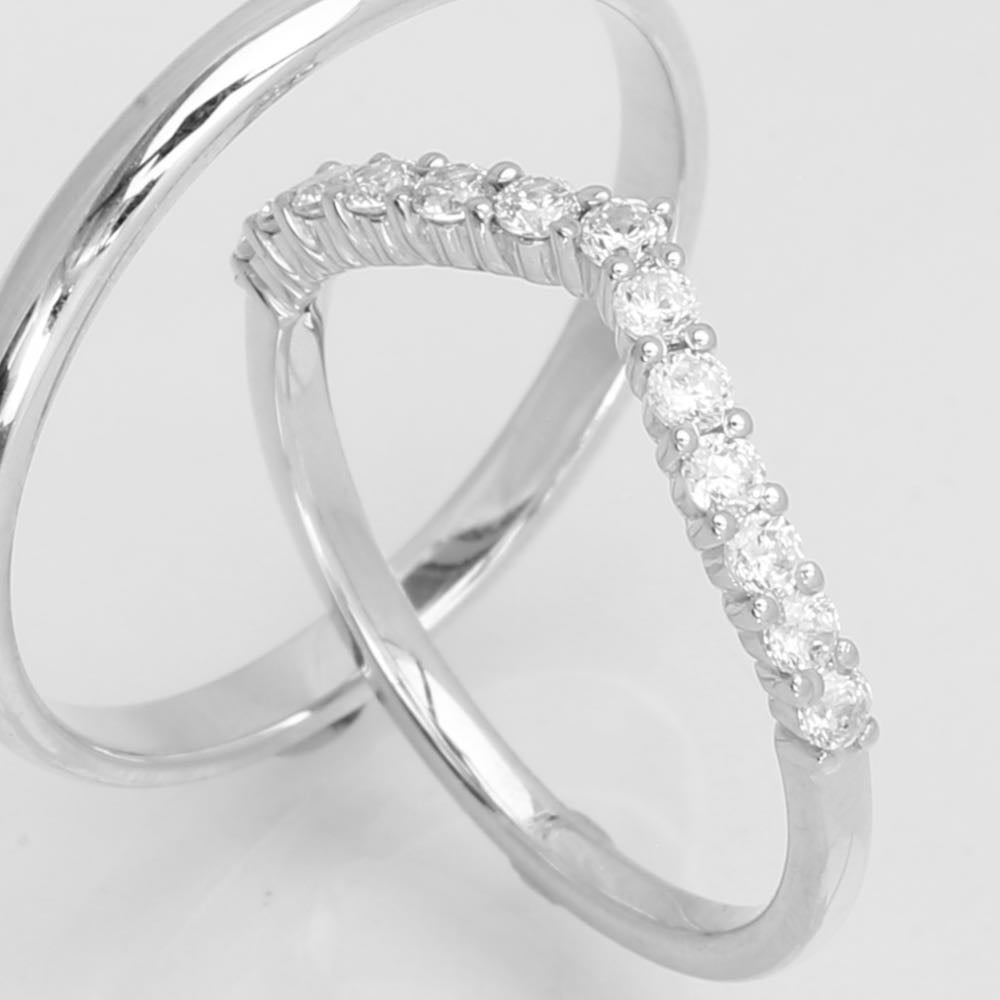 J.J Vielsesringe - V-Aligned-color-lab. 8kt - 0,39 ct HVG, i gold; diamond, til unisex, fra jan Jørgensen Vielsesringe
