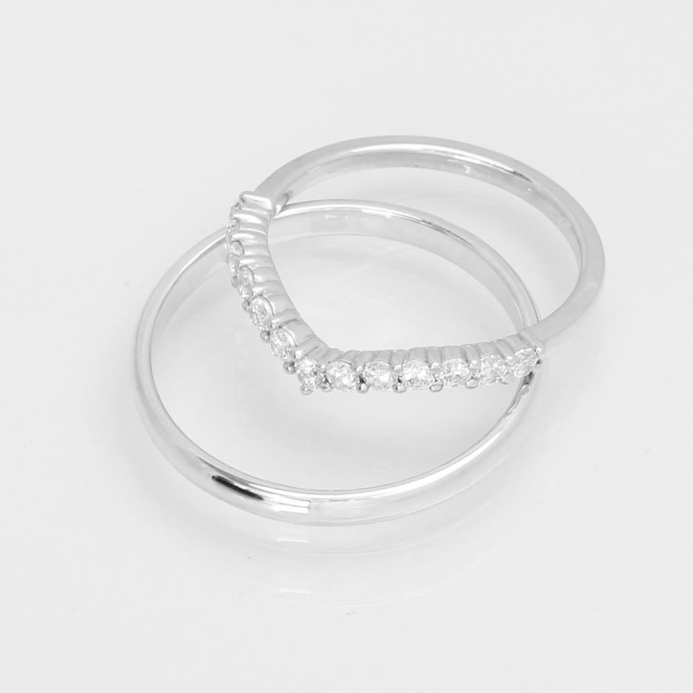 J.J Vielsesringe - V-Aligned-color-lab. 8kt - 0,39 ct HVG, i gold; diamond, til unisex, fra jan Jørgensen Vielsesringe