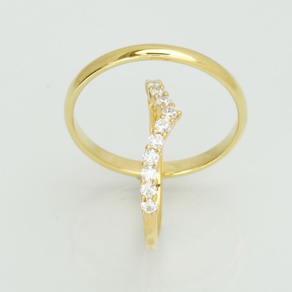 J.J Vielsesringe - V-Aligned-color-lab. 8kt - 0,55 ct, i gold; diamond, til unisex, fra jan Jørgensen Vielsesringe