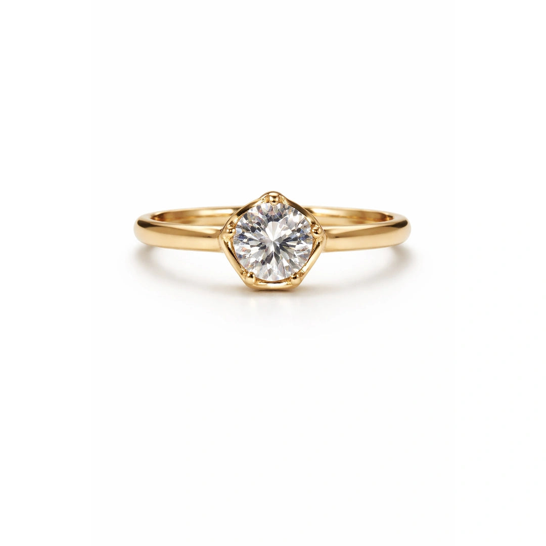 Petersen Jewels rustik ring i 14 kt guld med 0,75 ct rund labgrown diamant close