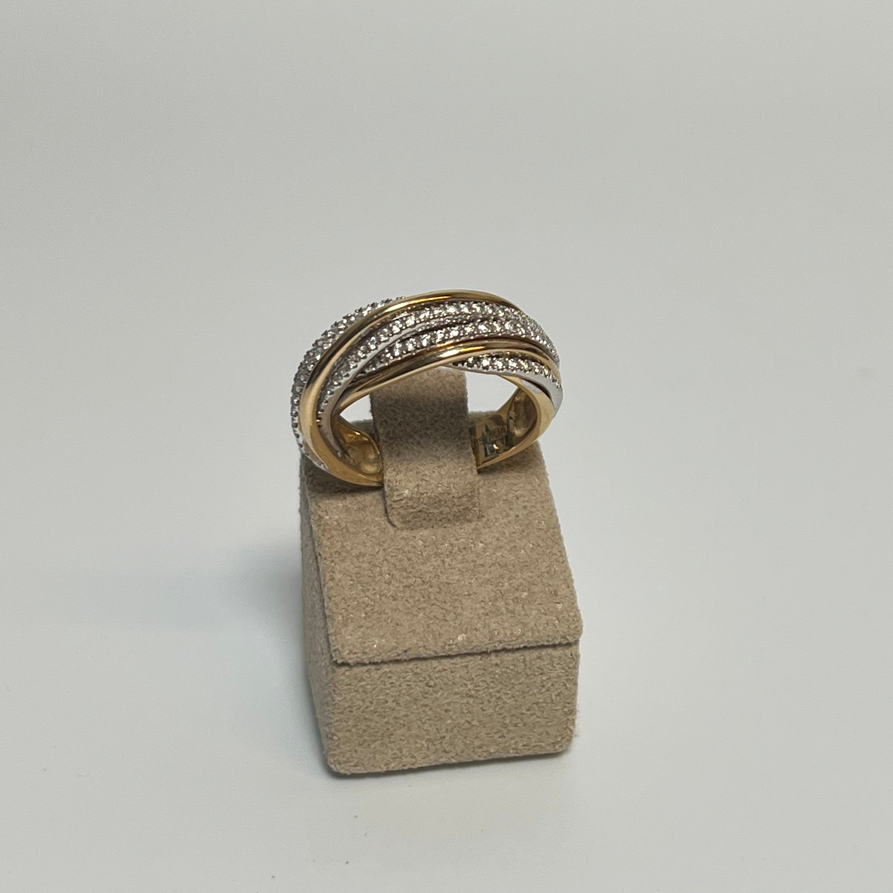 Ring med diamanter 14kt. - str 55