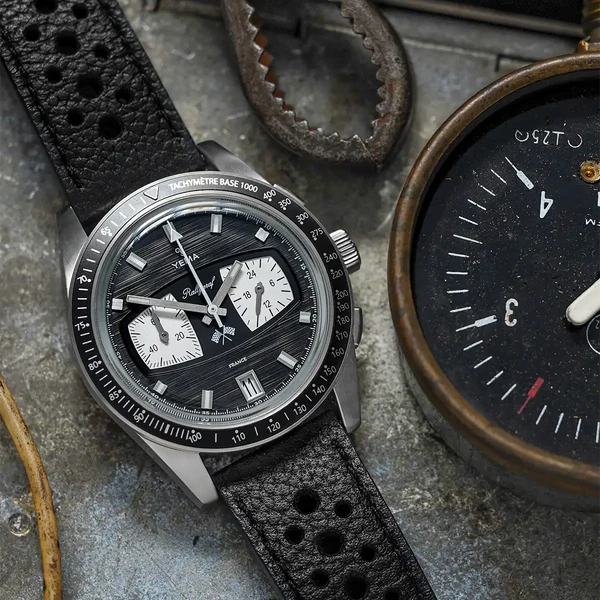 YEMA - Rallygraf Meca-Quartz II Reverse Panda