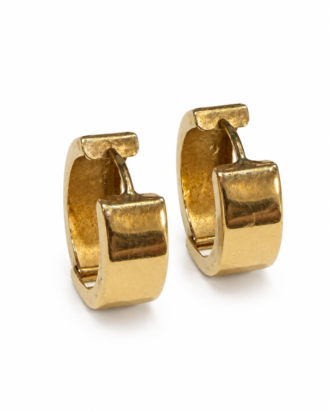 Brugte 14 kt. guld click creoler – front med synlige brugsspor [ai-redigeret]