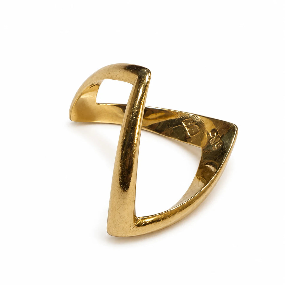 Brugt pavering i 14 kt. guld str. 52 med BH 585-stempel – BRUGT0112 [ai-redigeret]