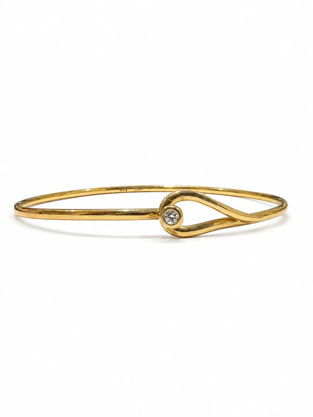 Brugt armring i 14 kt. guld med diamant 0,055 ct., front [ai-redigeret]
