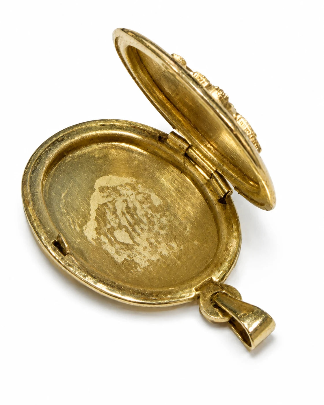 Åben medaljon i 14 kt. guld med synlig hængsling og indvendig stand [ai-redigeret]