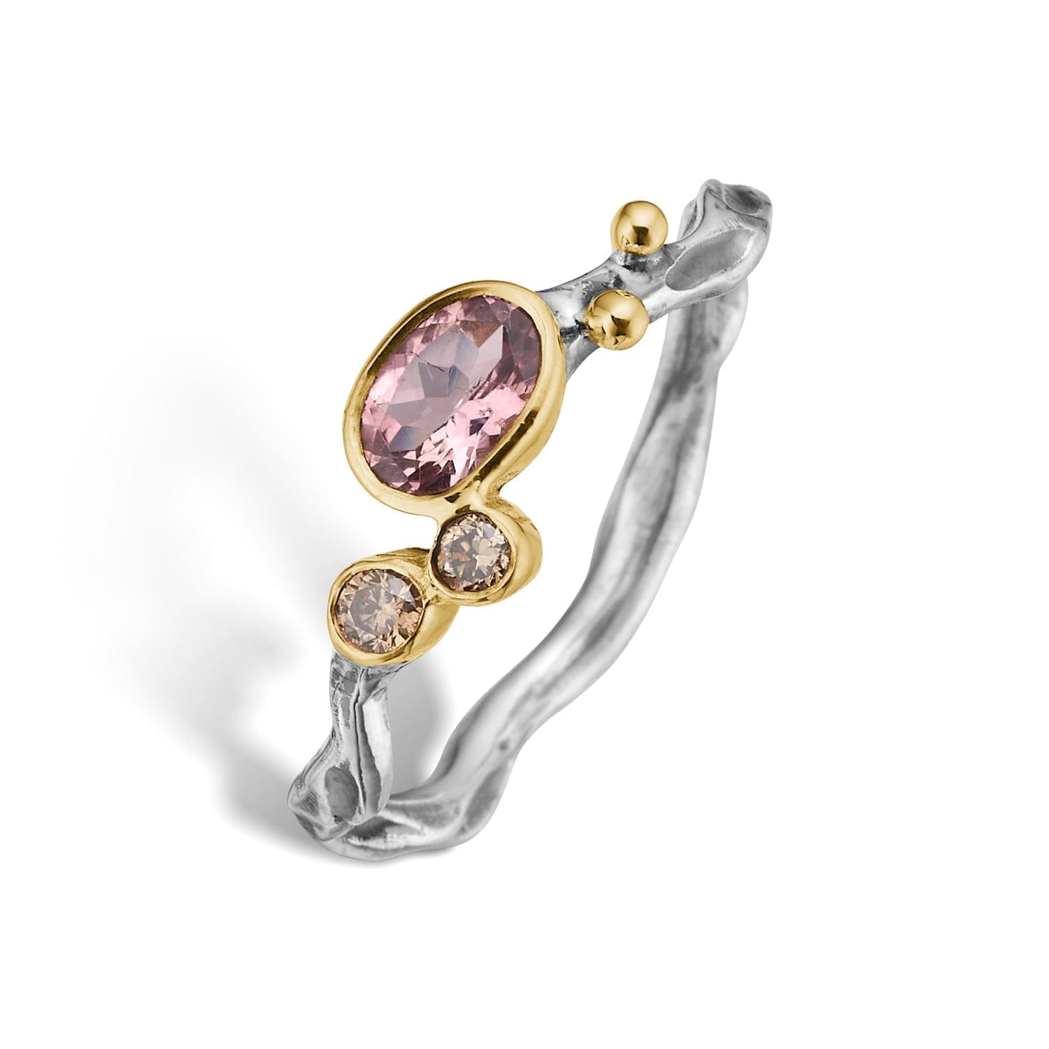 ByBirdie Grace Single Pink Turmalin Polished Ring med facetteret pink turmalin, 14 karat guldfatning og brillantslebne diamanter.