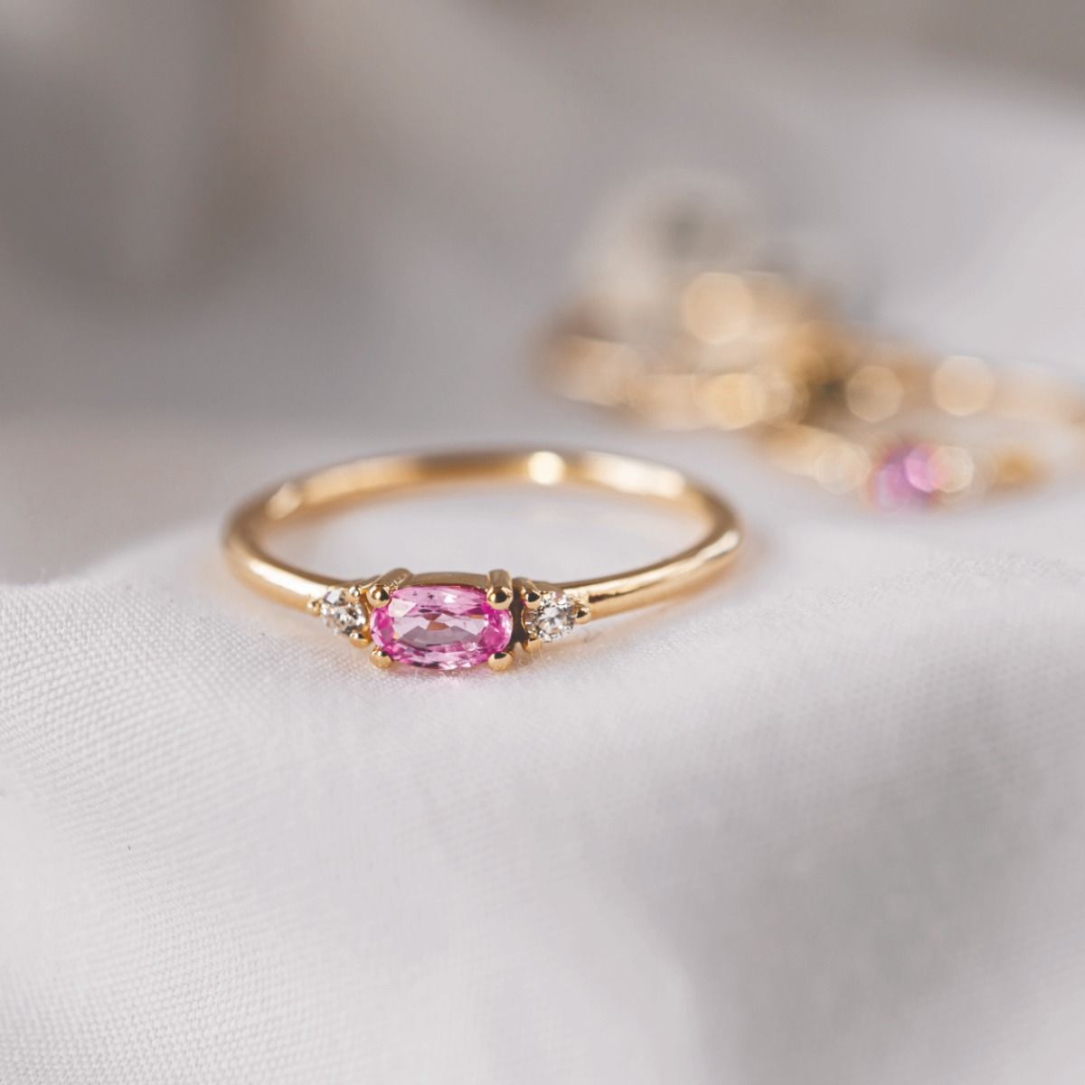 Nuran - Petit Ring 14Kt. M. Pink Safir