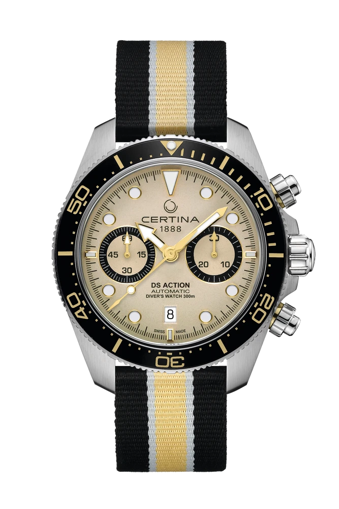 Certina DS Action Diver Chrono dykkerur med sort urskive og keramisk bezel, set fra fronten.